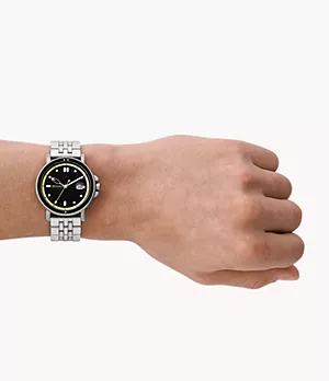 Signatur Sport Three-Hand Date Silver Stainless Steel Bracelet Watch
