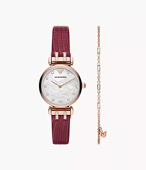 Coffret cadeau composé d’une montre à deux aiguilles et d’un bracelet en cuir bourgogne Emporio Armani