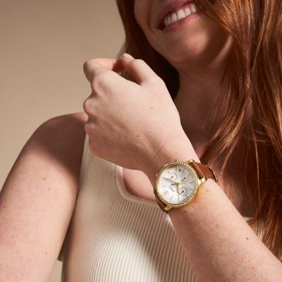 Double-wrap straps: the in-vogue feminine feature for women's watches