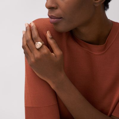 Anillo de reloj de acero inoxidable en tono oro rosa con dos agujas