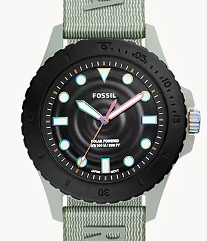 FB - 01 Solar-Powered Green #tide ocean material® Watch