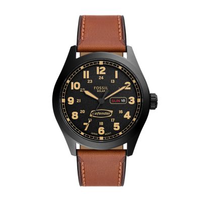 

Fossil Homme Montre Defender à alimentation solaire en cuir brun