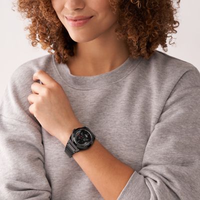 https://fossil.scene7.com/is/image/FossilPartners/LE1172SET_onwrist?$sfcc_onmodel_large$