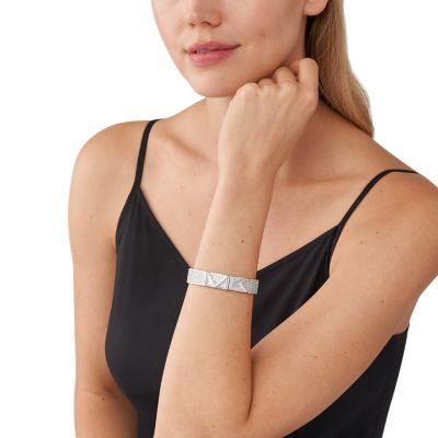 Michael kors 2024 pave bangle