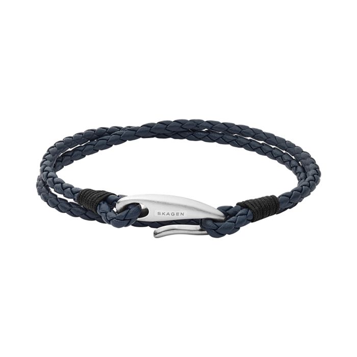 Artikel klicken und genauer betrachten! - Dieses Armband aus blauem Leder mit Akzenten aus silberfarbenem Edelstahl hat einen Hakenverschluss. | im Online Shop kaufen