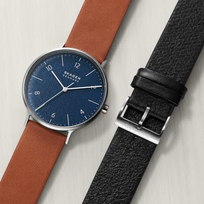 Skagen store apple watch